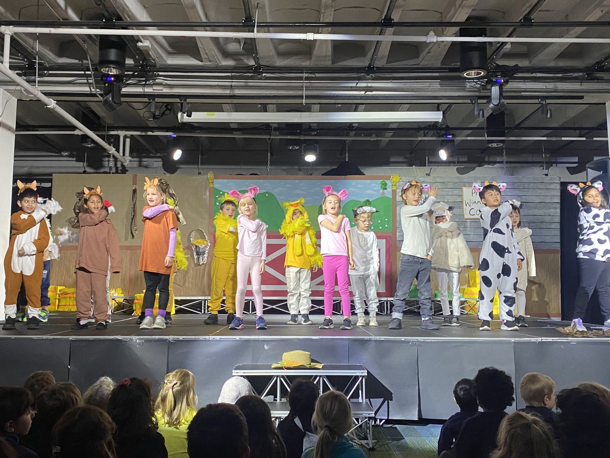 BISWashington's tweet image. Years 1-3 dazzled the audience with an electrifying "Hats Off" school performance! 🎉
#BISW #NordAngliaEducation