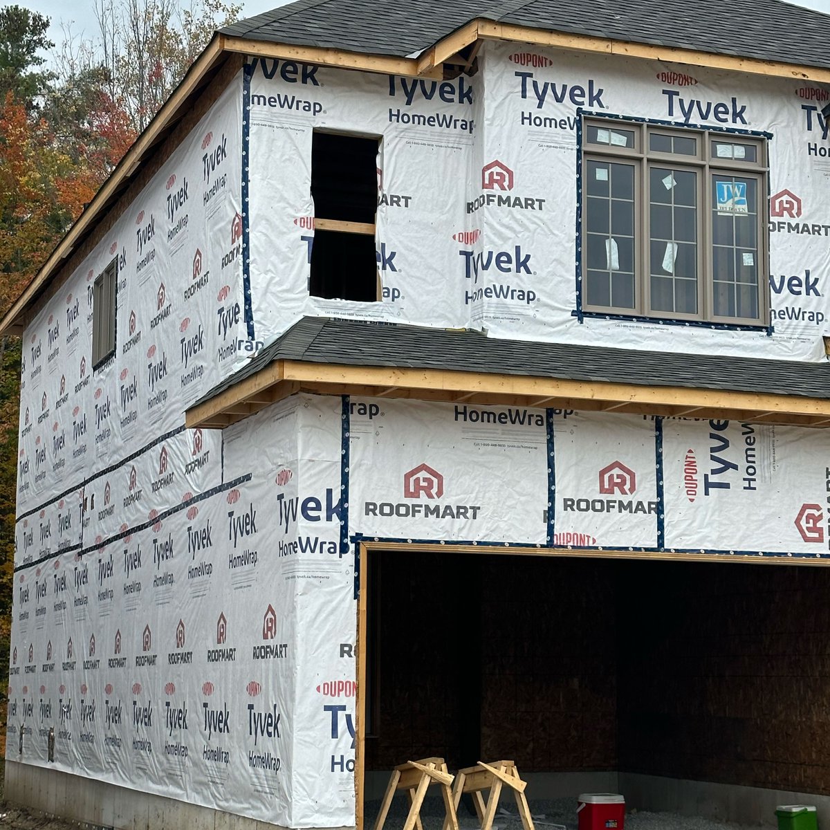 Prepped and ready for the next siding job!

#homewrap #tyvek #housewrap #siding #sidingproducts #sidingsupplier #localsupplier