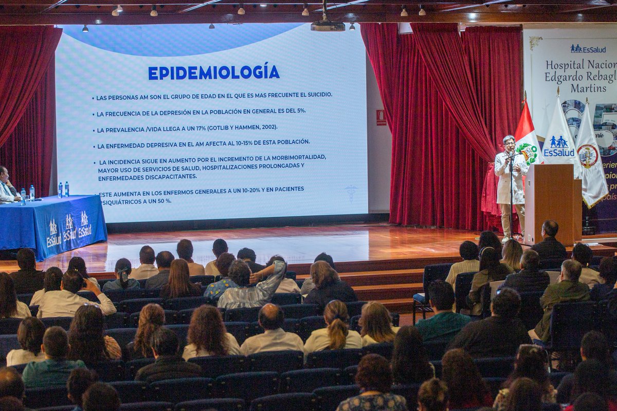 EsSaludPeru's tweet image. En el marco de su 30 aniversario, #Padomi realiza el XVI Congreso Internacional de Atención Domiciliaria y III Curso Internacional de Actualización en Medicina Geriátrica de EsSalud, a fin de fortalecer los conocimientos del personal y brindar una mejor atención a los asegurados.