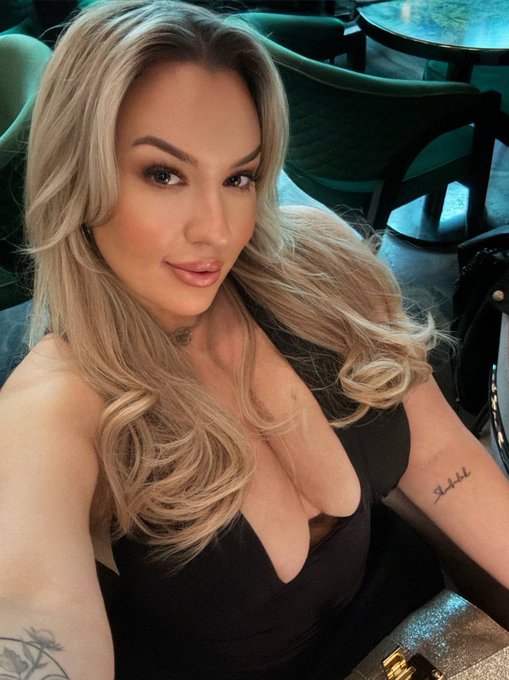 It&rsquo;s a pretty good view from up here ⬇️ 😜 https://t.co/tJSZ0e1Uw5