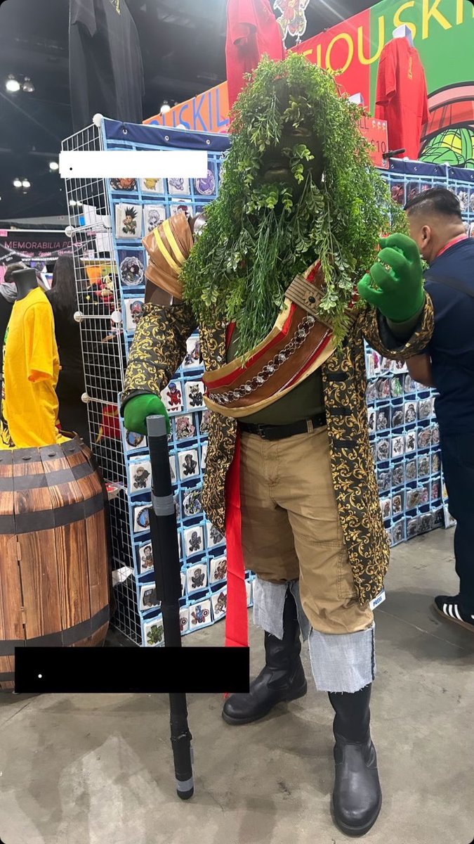 By far the best cosplay at LA CC. I wish I got a better look in-person 😭