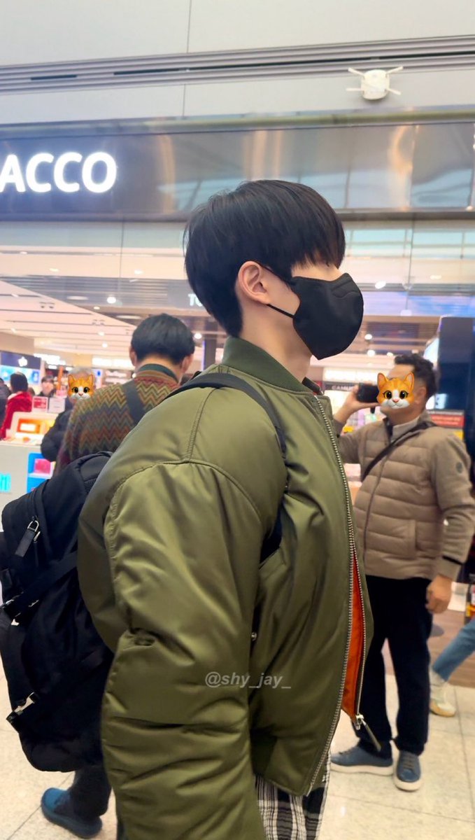 こんなかわいいことある？ おにぎり入ってない？ PRADAのそのバッグの