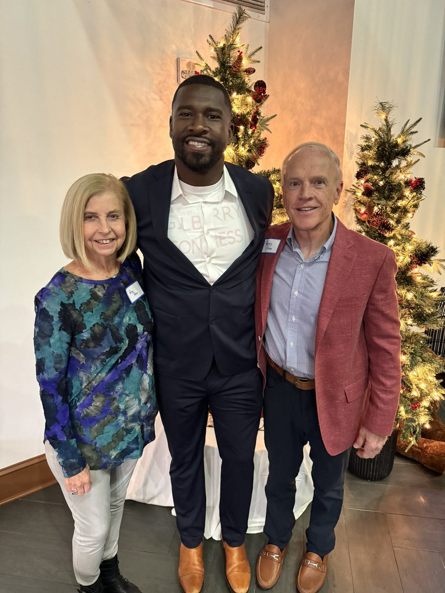 Wallace Gilberry tweet media
