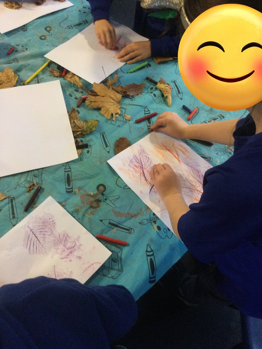 KS1PA's tweet photo. Year 2 have been developing their hand-eye coordination through slow paced observational drawing of leaves. We then used these skills to help create leaf paintings with wax crayon and ink as well as experimenting using printing techniques and leaf rubbings. Great effort Year 2.🍁 https://t.co/4oL3lQDpdh