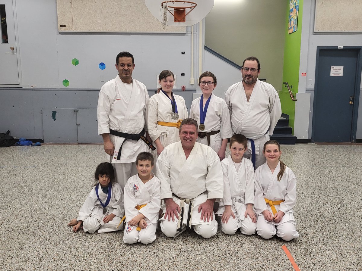 LeCitoyenRouyn's tweet image. Karaté : six médailles pour Wado-Kai à la Coupe Québec. #wadokai #rouynnoranda #coupequebec
lecitoyenrouynlasarre.com/article/2023/1…