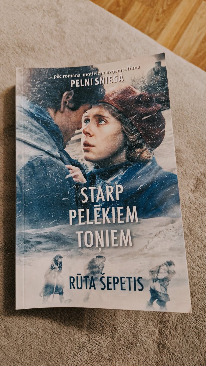 Sinteetika_'s tweet photo. Izlasīju grāmatu, aizvēru vāku un tā sirsnīgi noraudājos. https://t.co/eYKKGZesOw