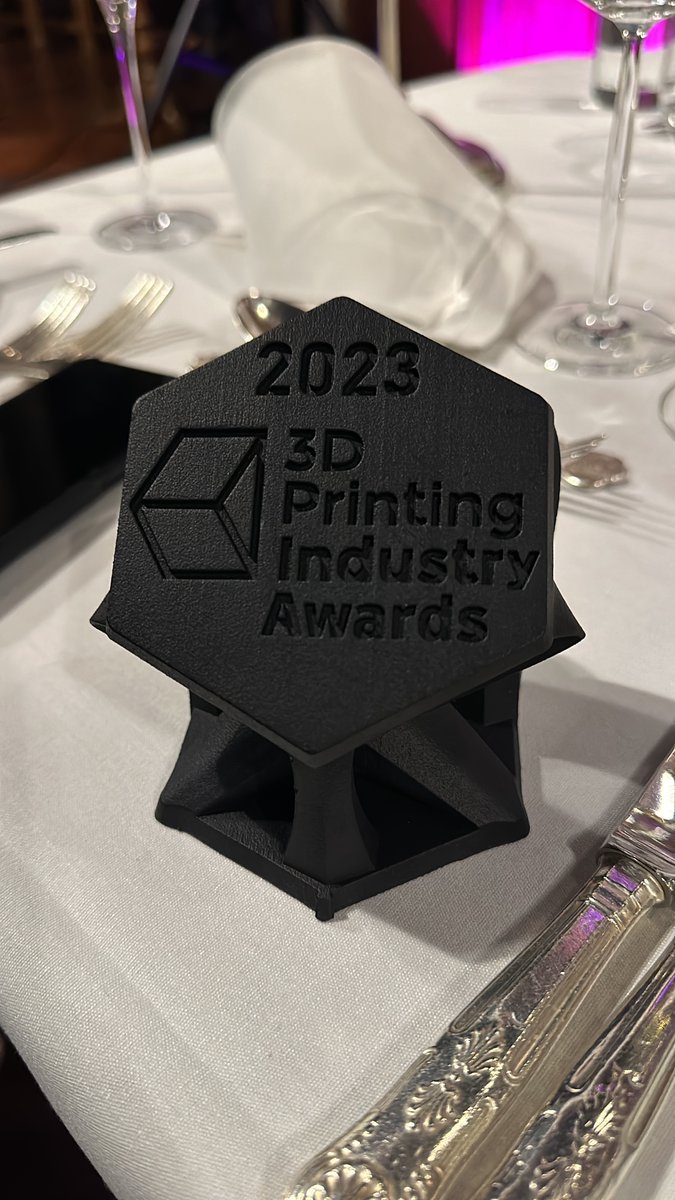 @3dprintindustry Awards were held last week in London, and Stratasys took center stage!
DentaJet, MediJet, and DAP clinched the award in the medical category!

#MakeAdditiveWorkForYou #addstratasys #additivemanufacturing #3DPrintingAwards #InnovationLeaders