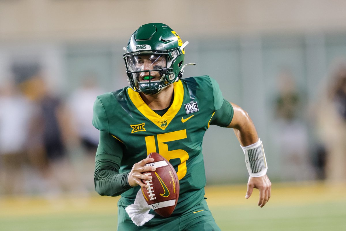 rj2martinez's tweet photo. Let’s get to work! Excited for next year!🐻 @GXG_GreenxGold https://t.co/l7IvJrsDNb