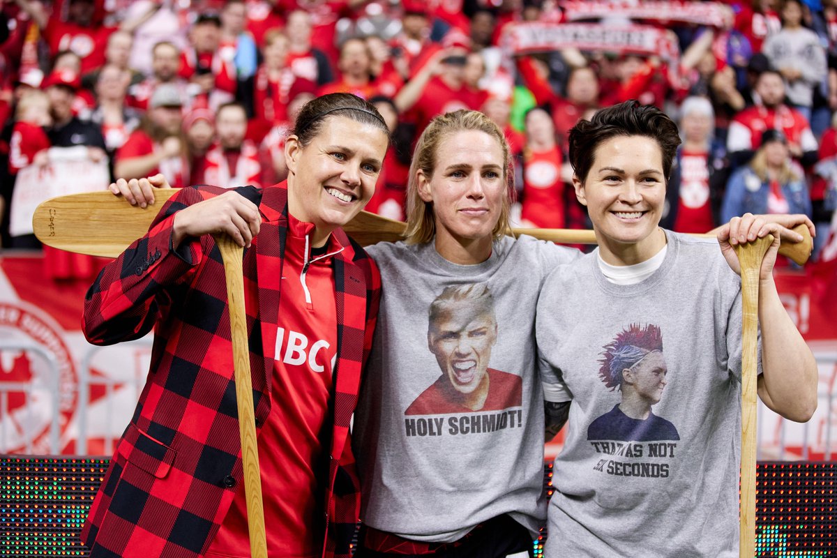 ThornsFC's tweet photo. One more time for the greatest Canadian athlete of all time 

Thank you for everything, Sinc 🐐 https://t.co/Baol3OPune