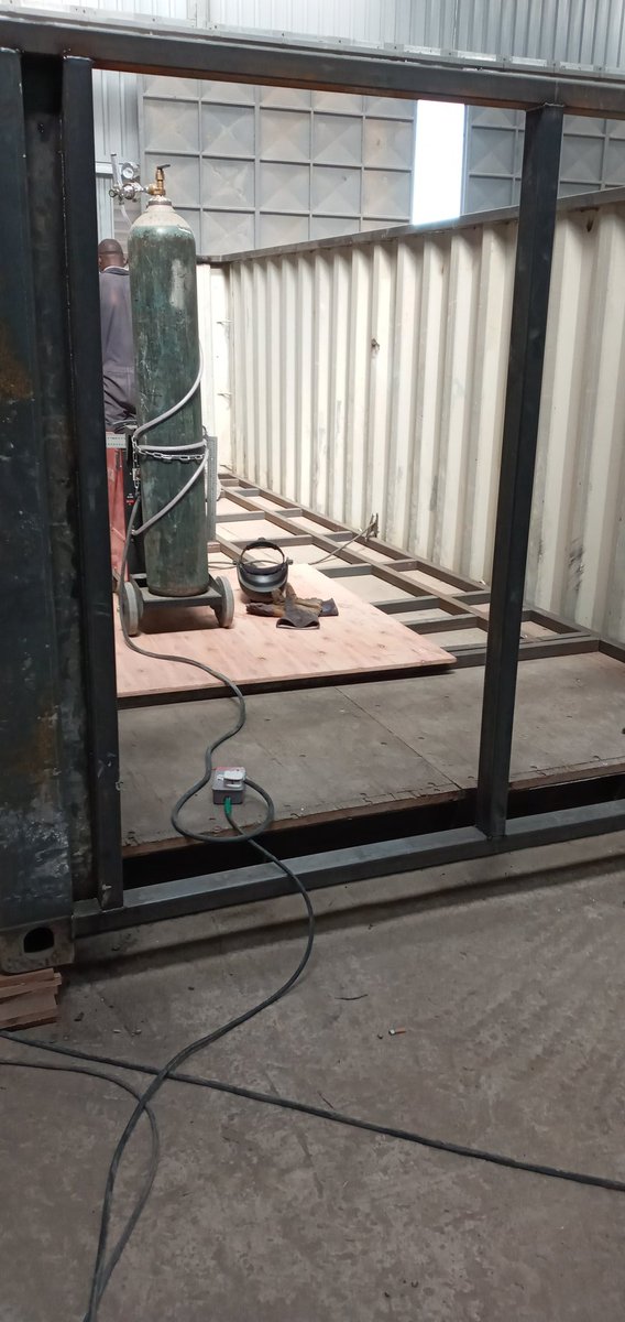HazonHq's tweet photo. @BuildersCK We've done this before... Reinforcement is key, you need to ensure that the water pressure is contained. The rest is platform for fiber glass and service area. https://t.co/psipsCVmIj