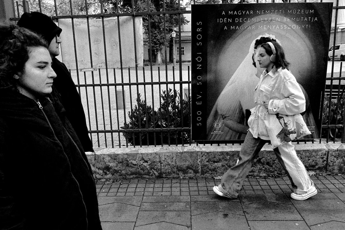 Random strangers 
Budapest, Hungary 
2023. 
#FullFrameWithoutCompromisexe
#LUMIX #lumixs5 #lumix24105 #28mm #lumixphotography #lumixuk #lumixusa #streetphotography  #streetphotography  #magnumphotos 
#bpj1854 #therawsociety 
#streetmagazines #spicollective 
#gergelyhando