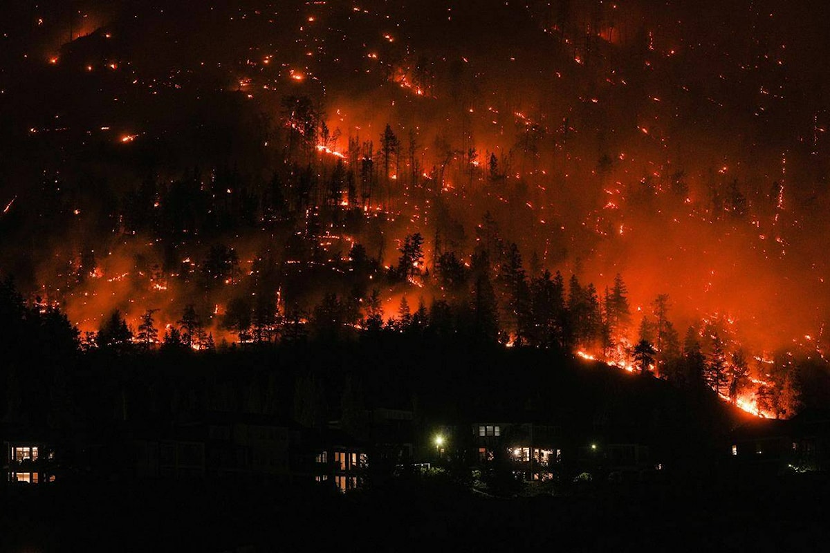 West Kelowna wildfire picture makes Time’s top 100 photos of the year dlvr.it/Szp54J