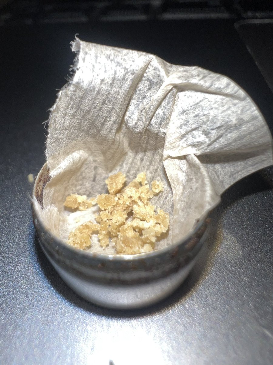 My current fave way to consume hash. So smooth, so flavourful, so efficient. Mess free as well.