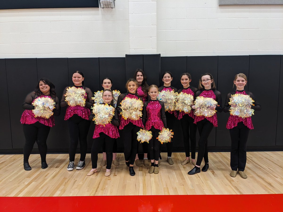 Our dance 3 class did a great job performing their holiday Pom at Monday night’s basketball game!! Come see it again at our holiday show next Wednesday #kmscougarpride