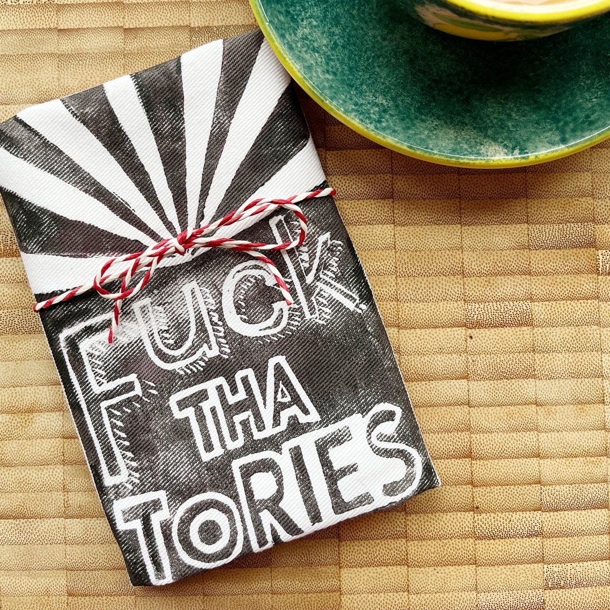 Just another little public service announcement after yet another resignation!

fussygeekwares.etsy.com/listing/161464…

#Torychaos #GeneralElectionlNow #GTTO #ToryLiars