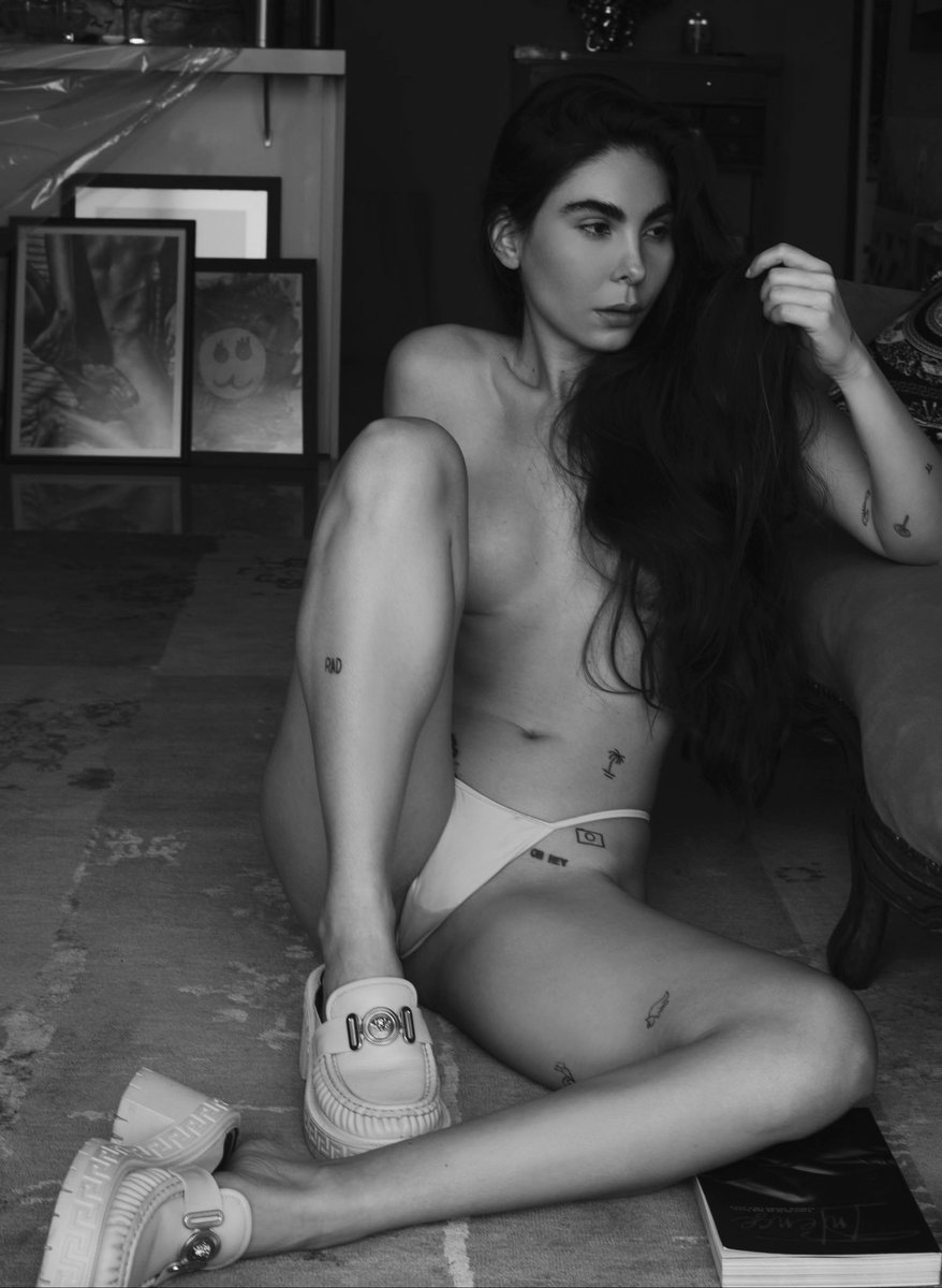 Via <a href="/lovebiamo/">Bianca Molinas</a> 🖤🤍