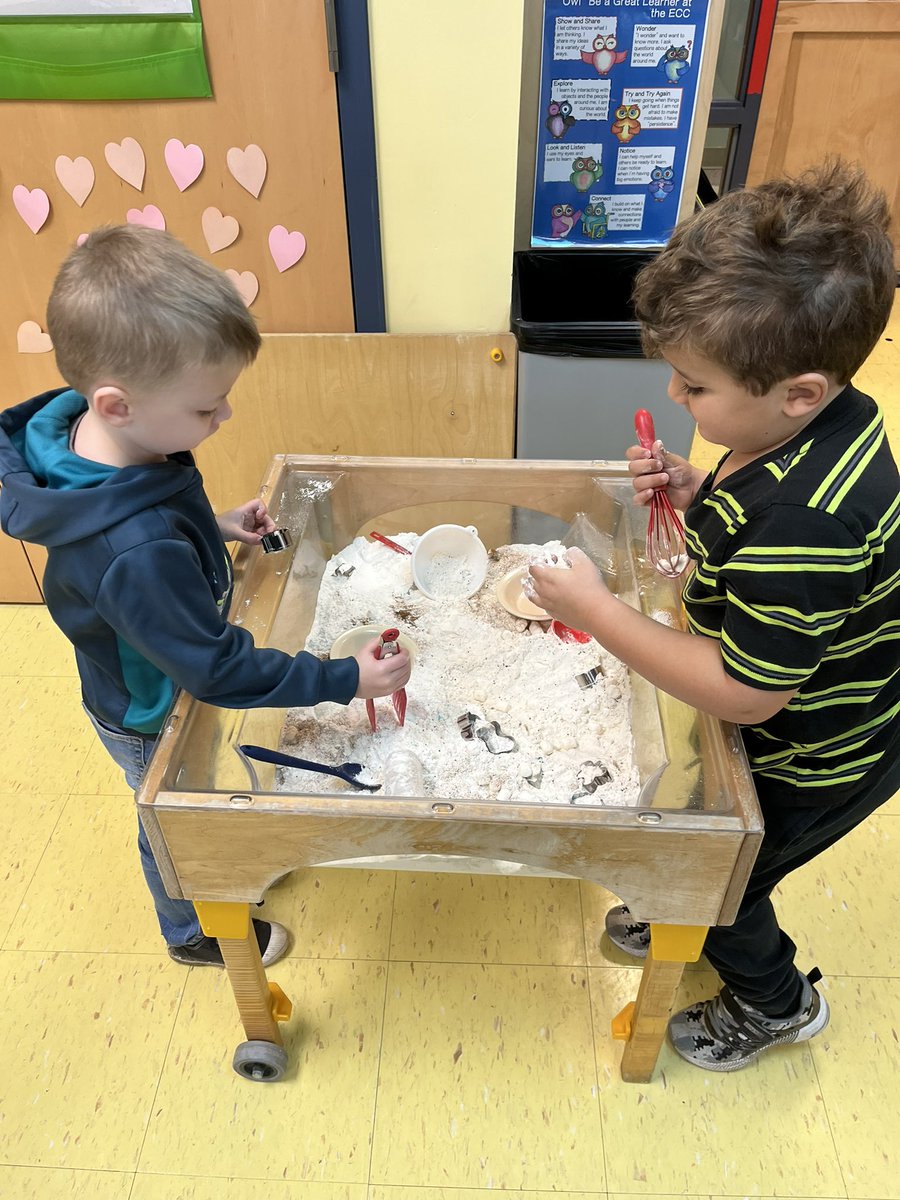 Liberty_ECC's tweet photo. Students exploring a new sensory table and enjoying their new dramatic play area https://t.co/jtzpgcl0Wc