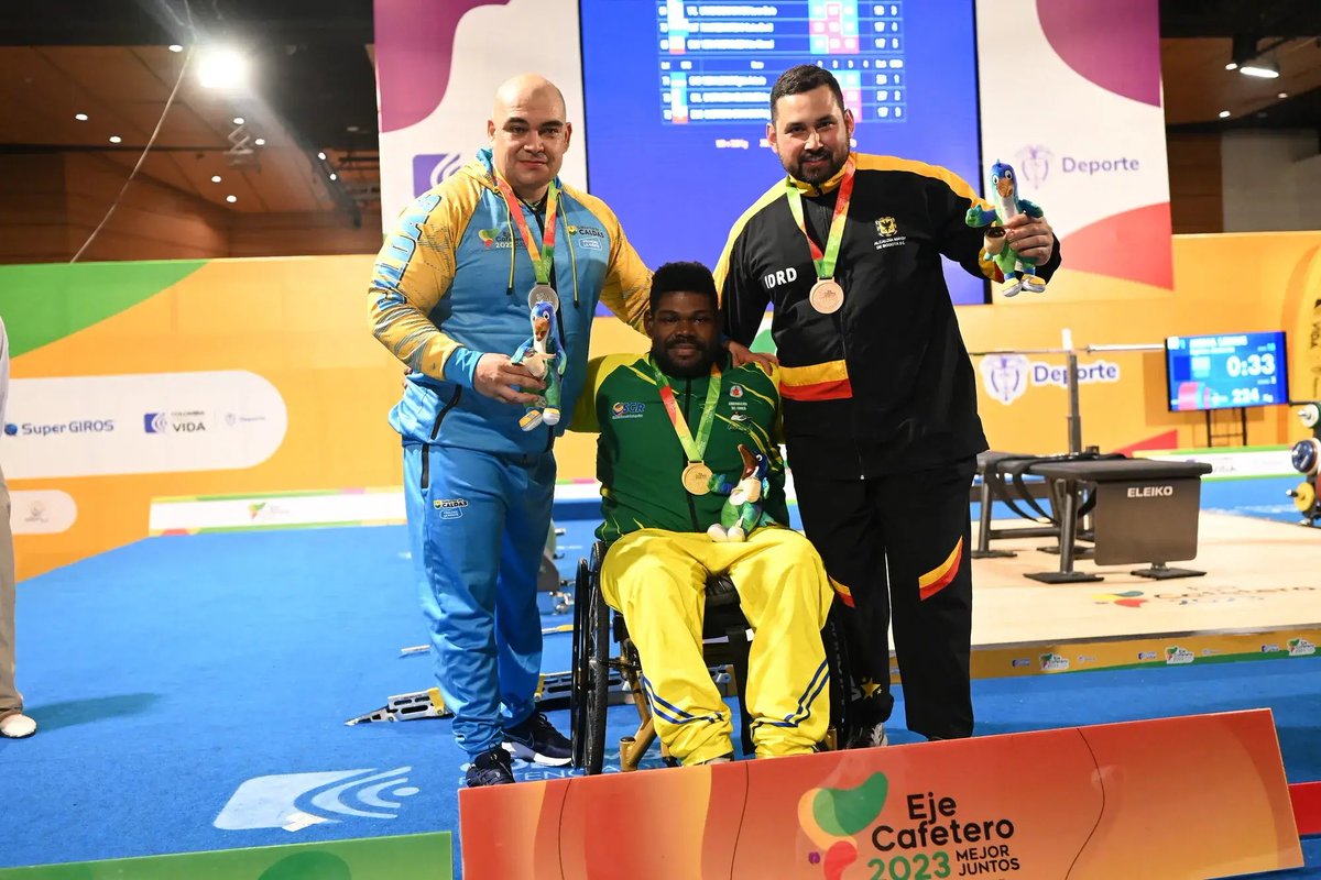 FCParaPowerCol's tweet photo. Abrimos hilo de los momentos destacados de nuestro Para Powerlifting colombiano en los Juegos Paranacionales Eje Cafetero 2023.💚🧡❤️

¡Nos une una misma pasión!💪🏾🇨🇴

#ejecafetero2023 #parapowerlifting #pesas #colombia #deporteparalímpico #juegosparanacionales https://t.co/9lUIBTSv1V