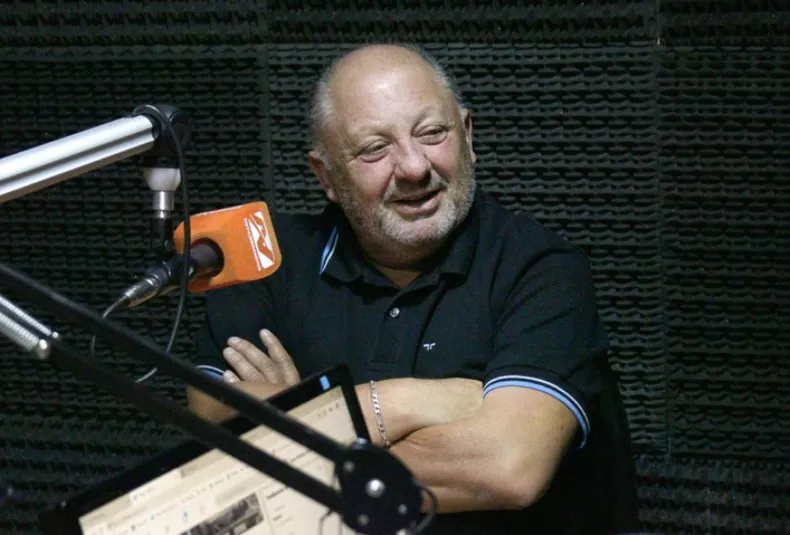 DosDePunta_Mza's tweet photo. #LMF 🗣️ Omar Sperdutti (Pte), en vivo: "El próximo torneo será sub 23 y solo podrán jugar 4 pasados de edad. Esto oxigenará a los clubes con el pago de sueldos. Le dará mayor participación a los chicos. La Cuarta división no participará y tendrán que jugar en Primera" https://t.co/E7x9AnvFjQ