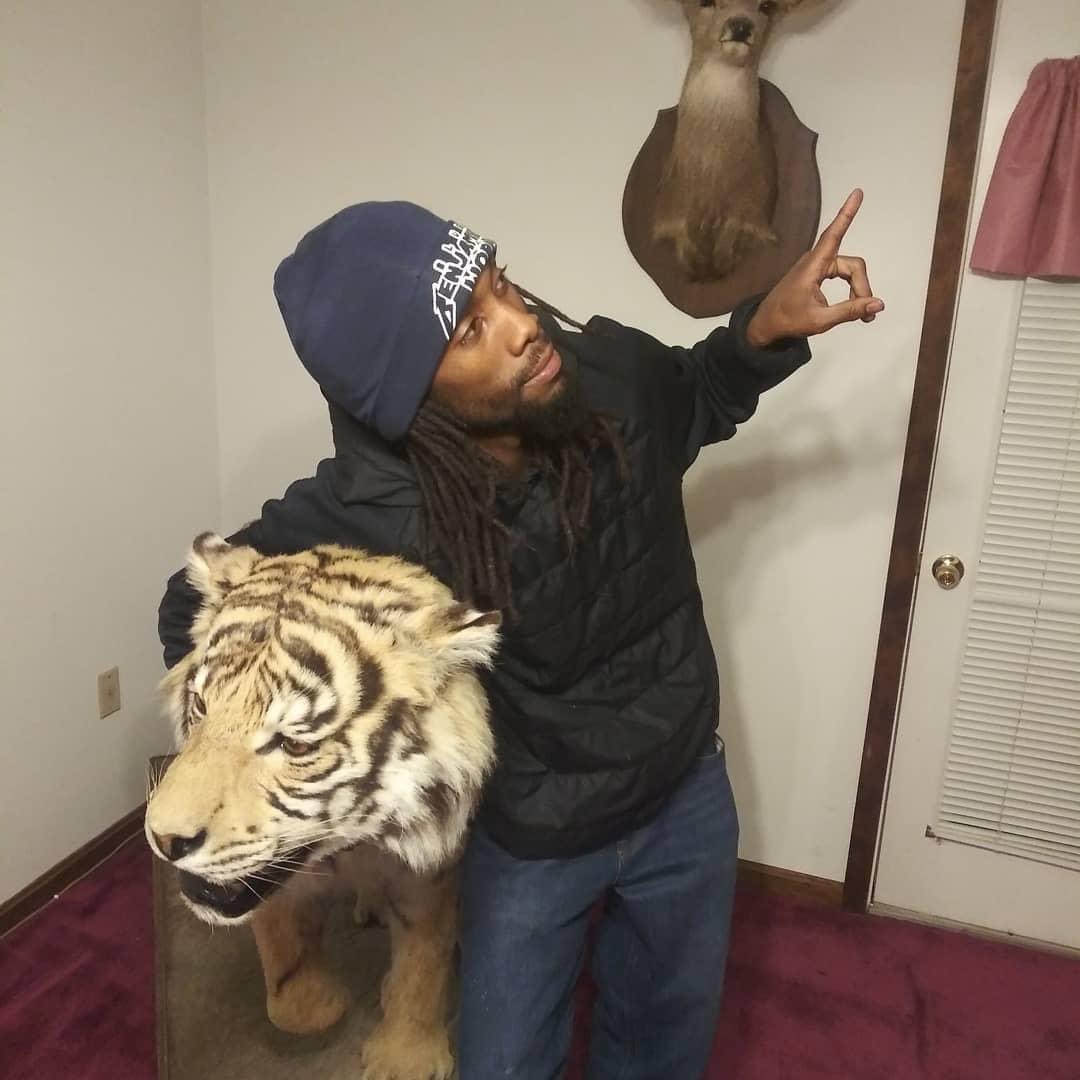 Blue Benjamin spitty (@bbenjaminspitty) on Twitter photo 