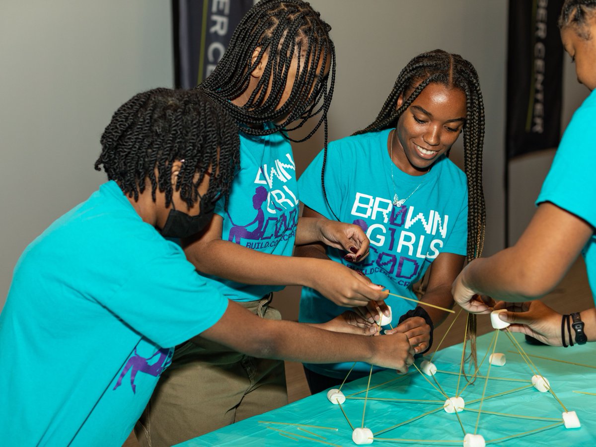 SRNSolutions's tweet image. It’s Computer Science Week! SRNS recently provided $15,000 to support the CSRA @BrownGirlsCode, a national organization that trains underrepresented girls in the areas of computer science, cybersecurity, robotics, artificial intelligence and other STEAM related fields.