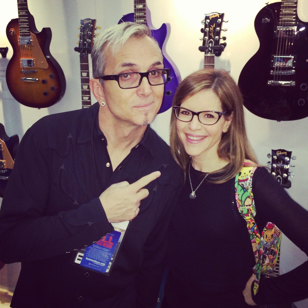 Art sat down with @LisaLoeb for her new podcast “Where They Are Now” and radio show “Stay with Lisa Loeb'. Tune in to 90s on 9 this Thursday or Friday at 12pm, 4pm, & 8pm ET, or you can find the full length interview any time on the @SIRIUSXM app by searching “Lisa Loeb”.