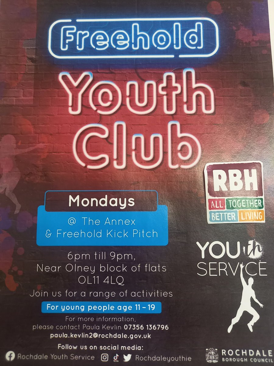 We have been out this evening promoting @RochdaleYouthie new session in Freehold in partnership with @rbhousing @rbhyoungvoices. Look forward to meeting you Mon. evening's 6pm at the Annex, Kick pitch if your aged 11-18 years. Come along and find out what you can get involved in