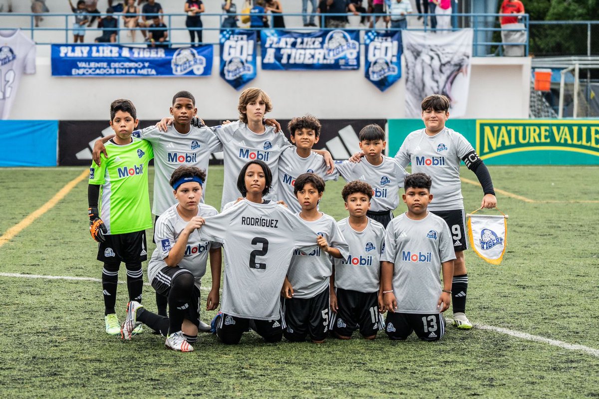ligajr_'s tweet photo. ¿Qué equipo te impresionó más en la temporada U12? Pt.4 #LigaJr #U12 https://t.co/3hcsUqDDcP