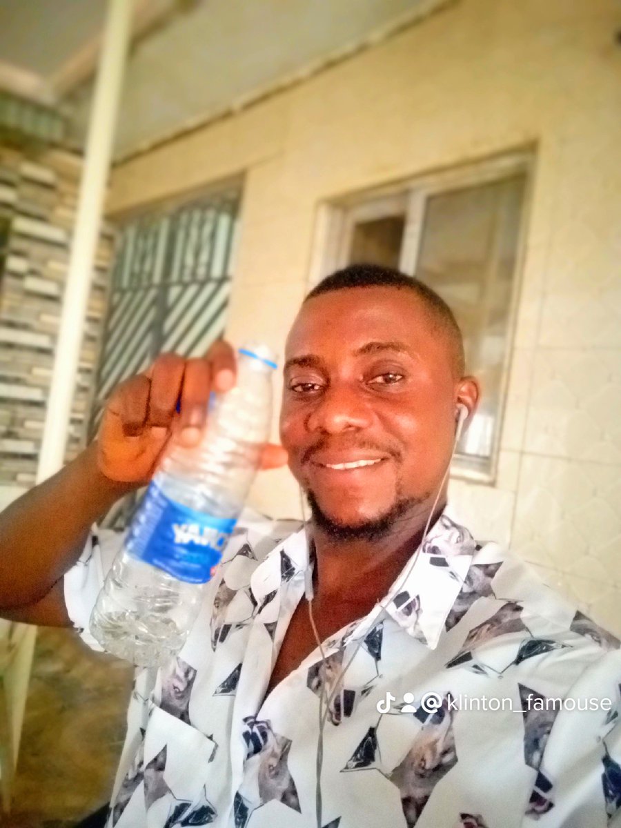 klintamobi's tweet photo. Cway nah the best water https://t.co/p0aB4Ijrl9