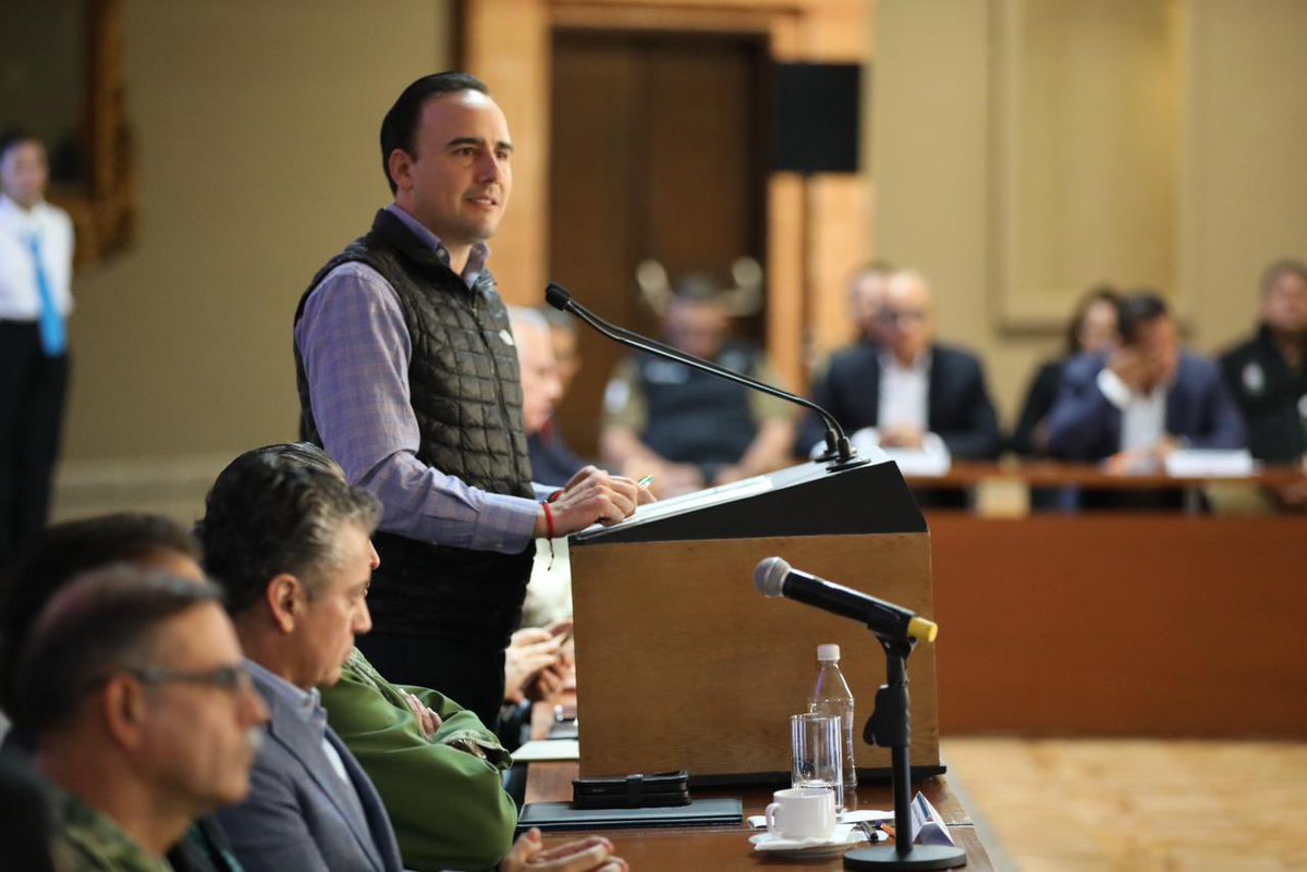 manolojim's tweet photo. En #Saltillo llevamos a cabo el Consejo Estatal de Seguridad y Justicia, en donde reafirmamos el compromiso de continuar trabajando coordinados con las instituciones municipales, estatales y federales para que nuestras familias sigan viviendo seguras y en paz. #100Días #CoahuilaPaDelante #APasosDeGigante