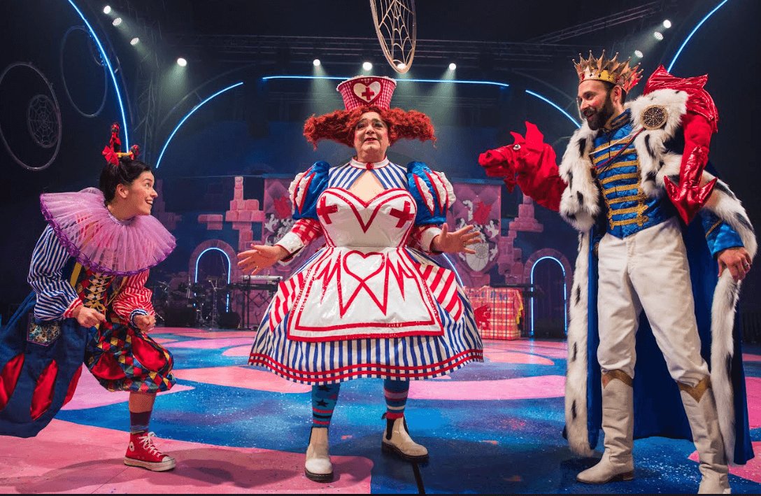 #PANTO #REVIEW Sleeping Beauty <a href="/ClwydTweets/">Theatr Clwyd</a> "achieves a great balance maintaining its traditional values and introducing new ideas and concepts whilst retaining its unique magic and sparkle." ⭐⭐⭐⭐⭐ thereviewshub.com/sleeping-beaut… #Mold