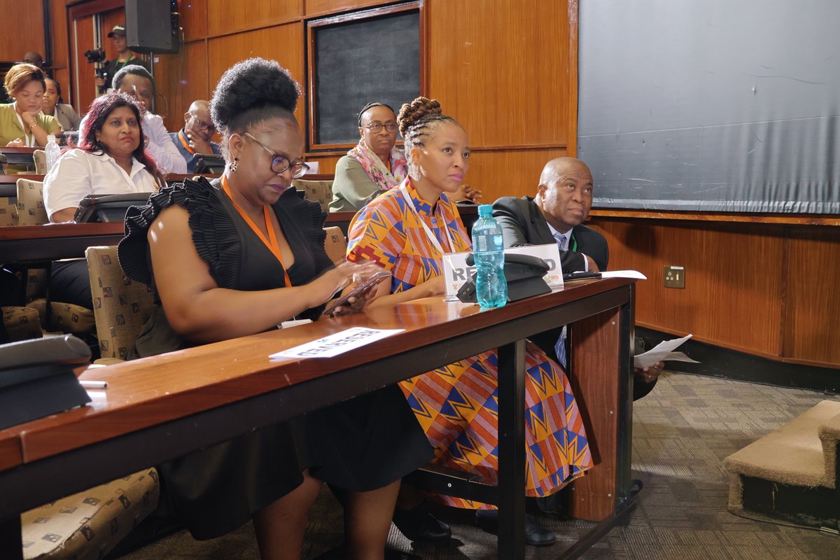 A panel discussion on the AU Decade for African Roots and Diaspora: Role of diaspora in supporting African science and innovation took place on the official opening of the Science Forum South Africa which is taking place 6 - 8 December 2023 at the CSIR ICC #SFSA2023 #Itspossible