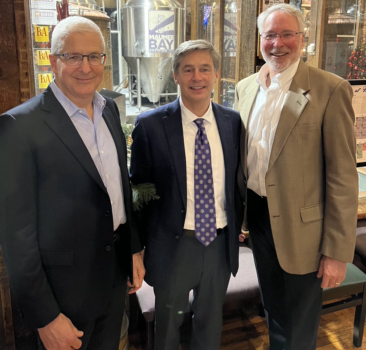 dolan4ohio's tweet image. Thanks to everyone who made it out to our event in Toledo at Maumee Bay Brewing Co. No trip to the Glass City is complete without a Buckeye Lager! 🍻 Our #OhioFirst Team couldn't ask for a better leadership team in northwest Ohio. #OHSEN