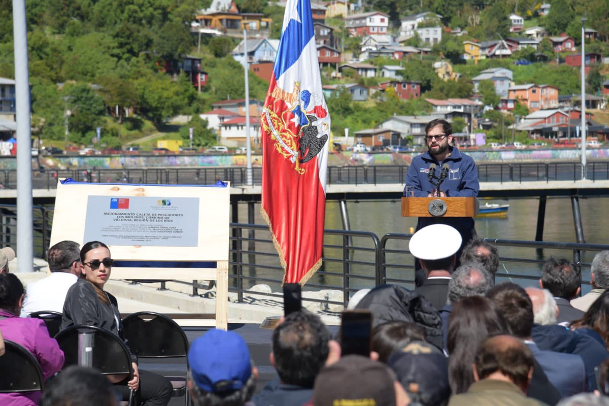 corelosrios's tweet photo. ✴️ Los consejeros regionales participaron de la inauguración de las obras de mejoramiento 🏗️ de la Caleta Los Molinos de #Valdiviacl, proyecto financiado 💰 por @GoreLosRios y @mop_chile con una inversión que supera los $8 mil millones encabezada por el Pdte @GabrielBoric https://t.co/QQOsmdbcuL