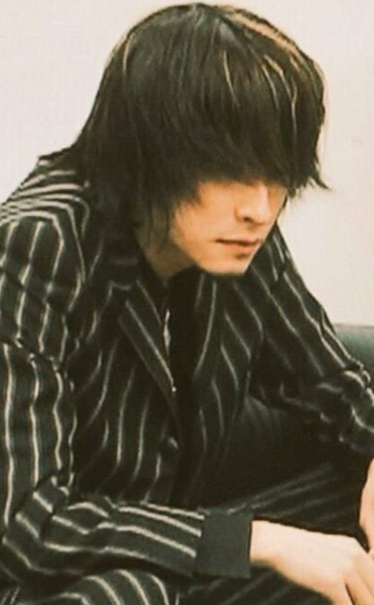 ai_1124at_'s tweet photo. 【チバ好きの方へ】

みんなの好きなチバの写真が見たいので、よかったらリプライに貼ってってください。何枚でもどの時代のでも。

悲しすぎて顔を中々見れなかったんだけど、ようやくほんの少しだけ前を向けるようになったので、みんなと好きなチバユウスケを共有したいなと思い。

まずは私から。 https://t.co/WQhnGXkuDp