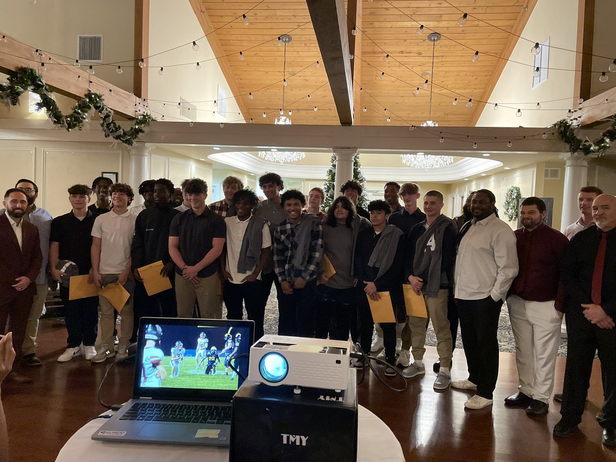 Denzel Lee (@denzel_lee22) on Twitter photo Love this group of guys man. Words can’t explain how proud I am of each and every one of these players on this team. Can’t wait to comeback next year stronger and better than ever. #offseason #Grind <a href="/CHE_Fball/">Cherry Hill East Football</a> 🫶🏾 Love this group of guys man. Words can’t explain how proud I am of each and every one of these players on this team. Can’t wait to comeback next year stronger and better than ever. #offseason #Grind <a href="/CHE_Fball/">Cherry Hill East Football</a> 🫶🏾