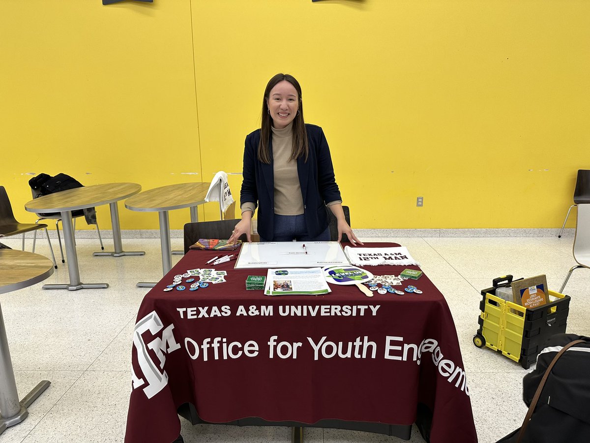 Tonight we had another great event at the Jaguar Nation, Science and High School Night! Thank you @OlesonES_AISD @VictoryECHS @LaPromesa_AISD @AvalosPTECH @TAMU #connectionsmatter @AldineISD @gforoi @terridosborne