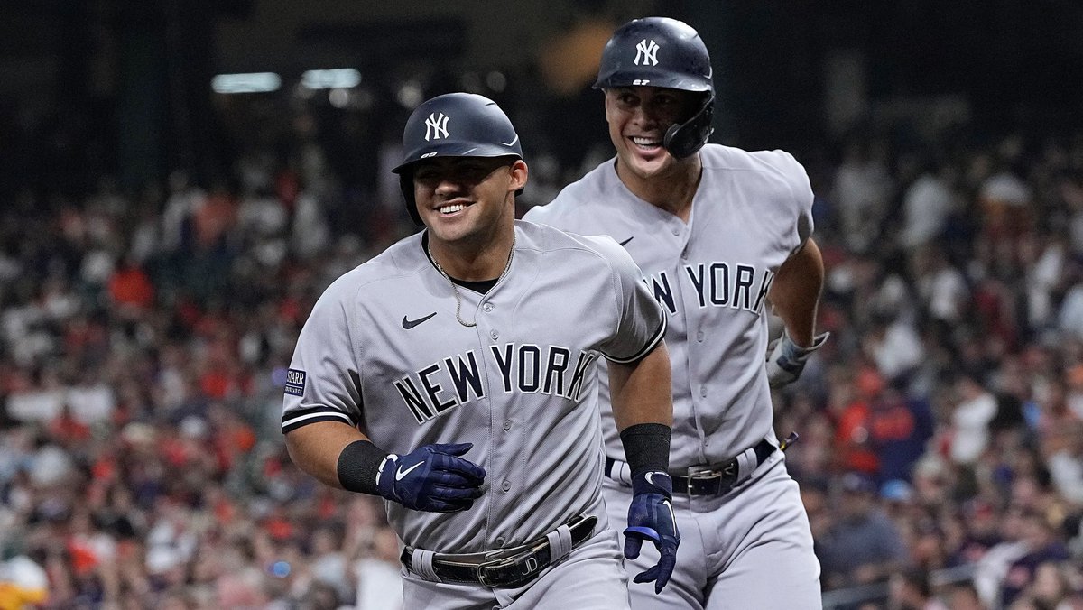Pinstripe Pride tweet media