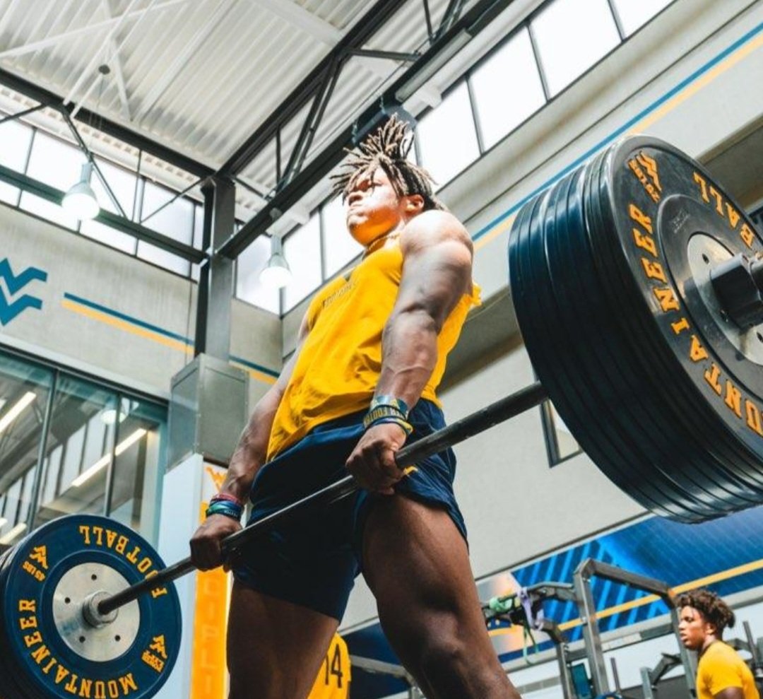 Doesn't matter where u strt, it all about how u finish....new chapter coming!! 6'1 205lbs, 4.4 40,  3.0GPA.....<a href="/ChristionStokes/">smurk☯️</a> is the name