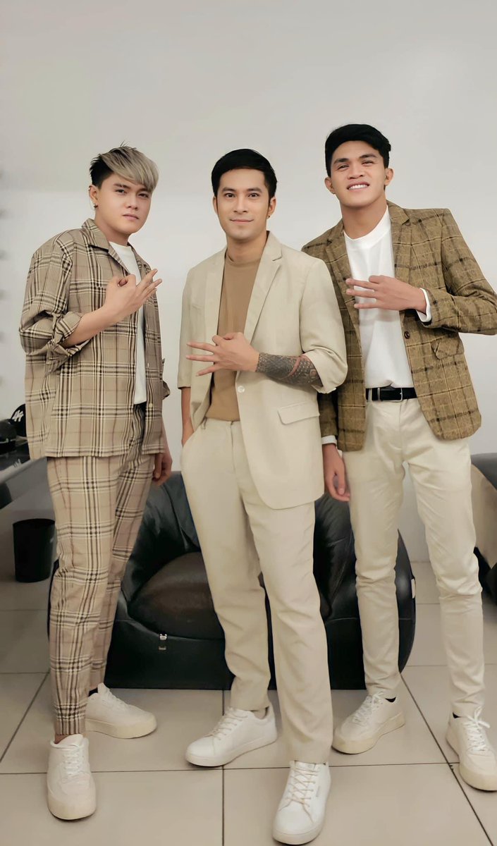 P3Official2023's tweet photo. Mga KAPUSO β£οΈ. Samahan niyo po kami ngayong araw para sa TiktoClock π₯°. Weβll be performing live today.
#P3 #P3AllTheWay #TEAMBILIB #TheVoiceGenerationsPh https://t.co/ce10EFTV8q