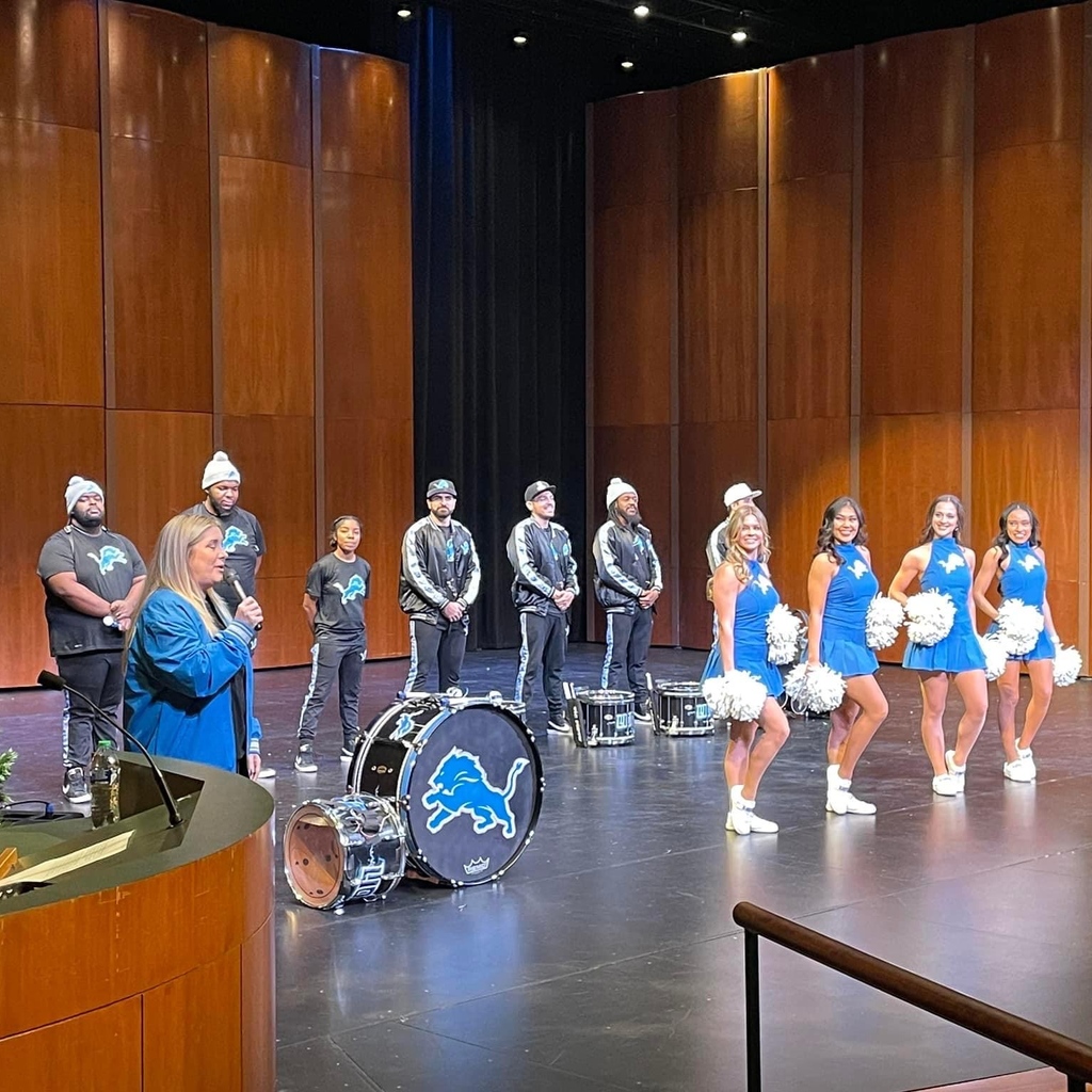 DCDSchool's tweet photo. It was a sea of blue as the Detroit Lions Drumline and Cheerleaders came to the Middle School assembly, performing and talking about the theme: “our community matters.” #DCDSfun #detroitlions #community https://t.co/WuzTw07awj