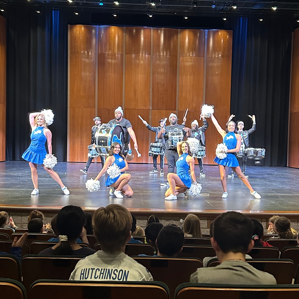 DCDSchool's tweet photo. It was a sea of blue as the Detroit Lions Drumline and Cheerleaders came to the Middle School assembly, performing and talking about the theme: “our community matters.” #DCDSfun #detroitlions #community https://t.co/WuzTw07awj