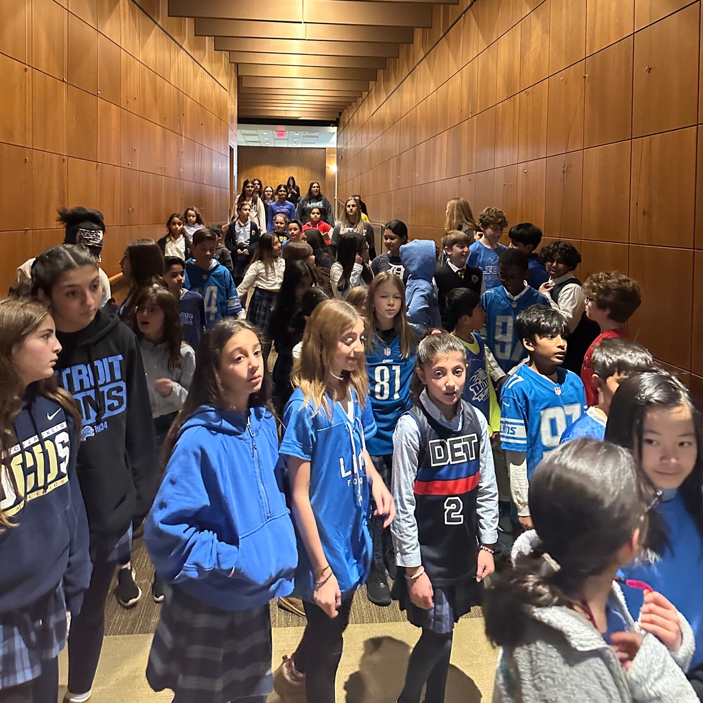 DCDSchool's tweet photo. It was a sea of blue as the Detroit Lions Drumline and Cheerleaders came to the Middle School assembly, performing and talking about the theme: “our community matters.” #DCDSfun #detroitlions #community https://t.co/WuzTw07awj