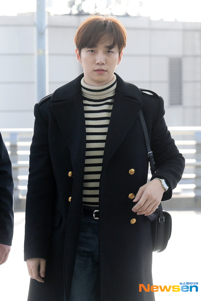 PHOTO】2PM ジュノ、ファンミーティングのためシンガポールへ出国