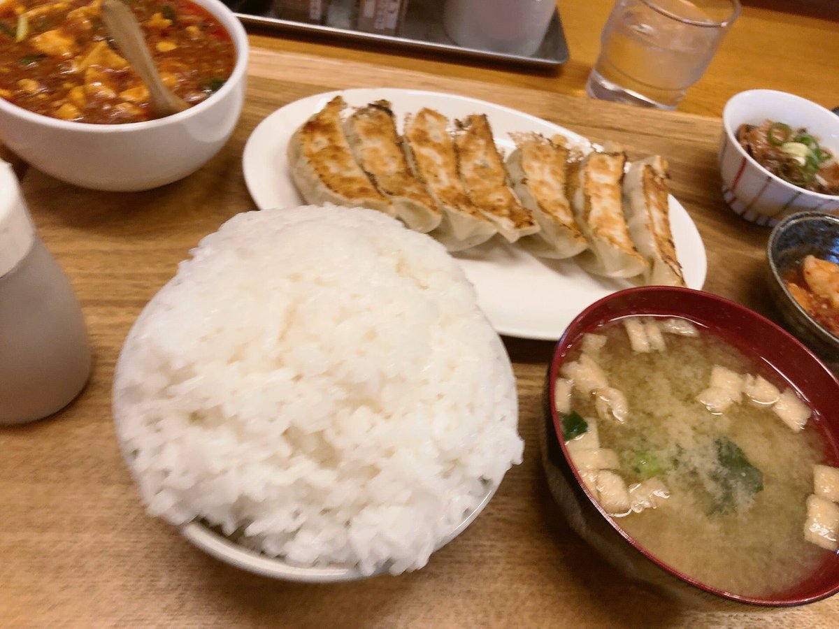 otokomatu's tweet photo. 麻婆豆腐と餃子。麻婆豆腐辛くないなと思ってたら首筋に汗かいてた、昨日も来ちゃったんだよね... #swarm #4sq (@ ぎょうざのひぐち in 福島市, 福島県) https://t.co/fU5zF51doH https://t.co/7CyoAHI5cI