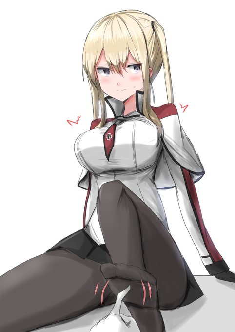 お題の靴下越しに足の裏をくすぐられて鉄面皮を崩すまいと堪えているグラーフさんです。