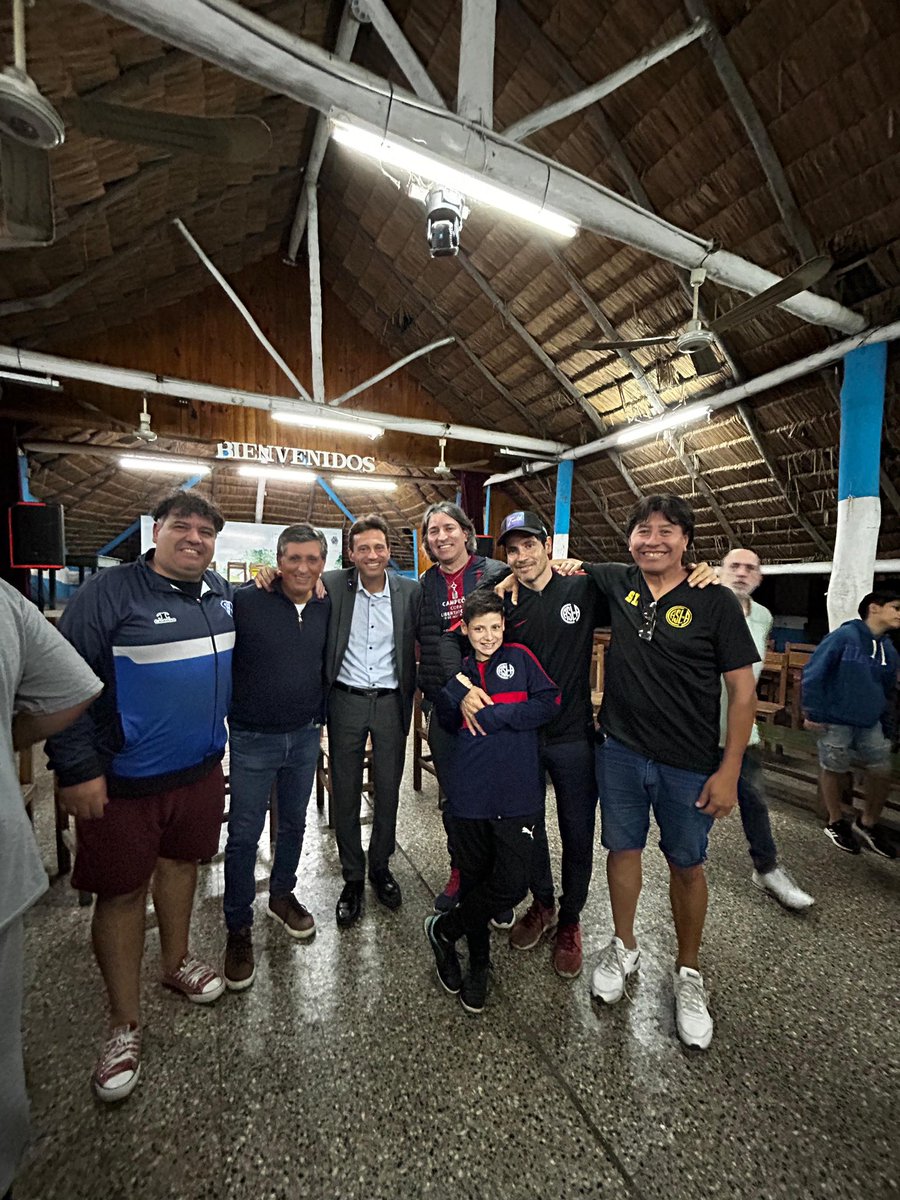 Esta noche estuvimos en San Isidro contándoles nuestro proyecto a los socios de <a href="/SanLorenzo/">San Lorenzo</a> 💙❤️