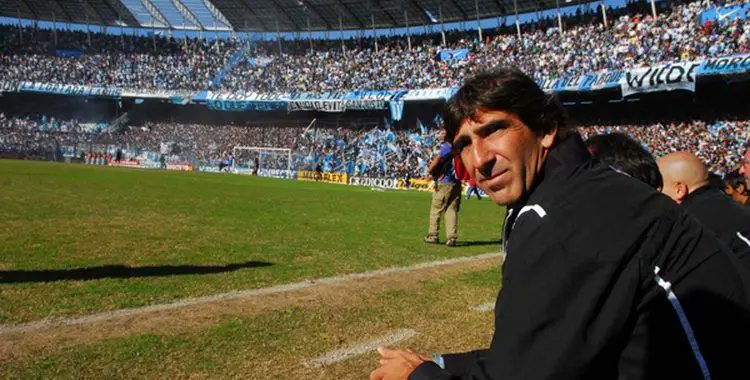 #RacingmaníacosRadio 📻

<a href="/PochoRaposo/">Ignacio Raposo ⭐️⭐️⭐️</a>: "Costas debe ser el técnico de #Racing porque fue el único que presentó una propuesta y explicó como se deben hacer las cosas. Además, sabe lo que es ser campeón en varias ligas, que no es un dato menor".

👉 Seguí prendido a través de