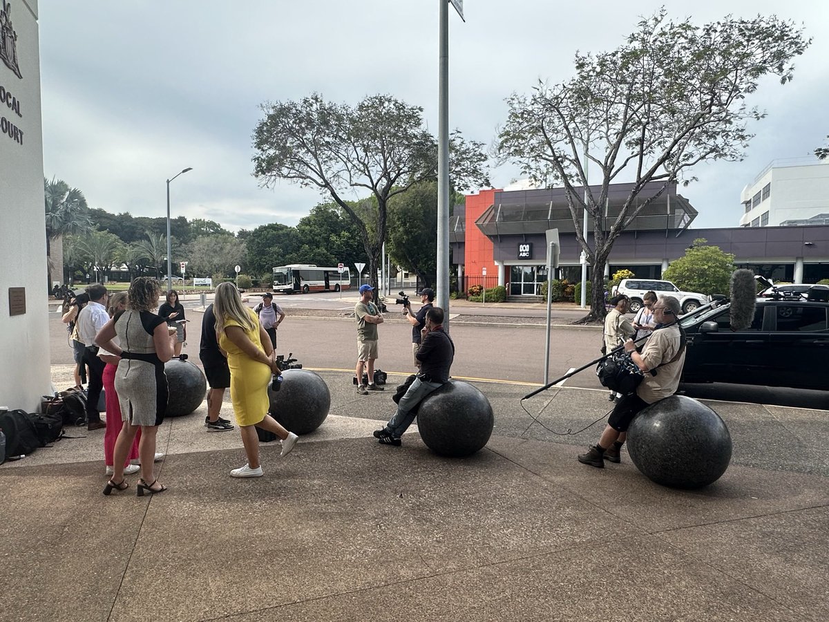 GdDickerson's tweet photo. Matt Wright and his co accused will appear here at Darwin local court today #mattwright #darwin https://t.co/SXi1sxUO58