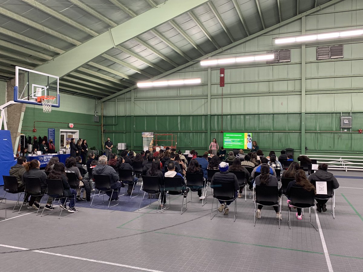Great turn out for Region 3 post secondary planning night in Spanish!  Thank you to all the schools who supported and Hybla Valley Community Center for hosting!  <a href="/MVMAJORS/">MVHS/FCPS</a> <a href="/EdisonHSEagles/">Thomas A. Edison HS</a> @FCPSHayfieldSS <a href="/FCPSR3/">FCPS Region 3</a> <a href="/BryantFCPS/">Bryant High School</a> <a href="/fcpsnews/">Fairfax Schools 🌟</a> <a href="/wphsccc/">WPHS College & Career Center</a>